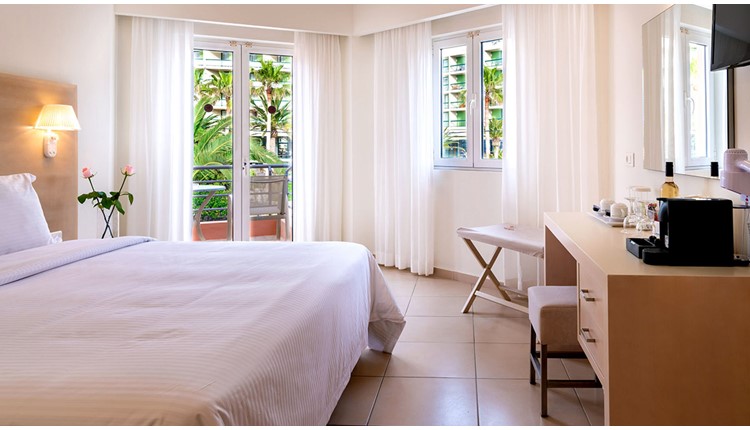 High Beach Hotel - NR, Крит